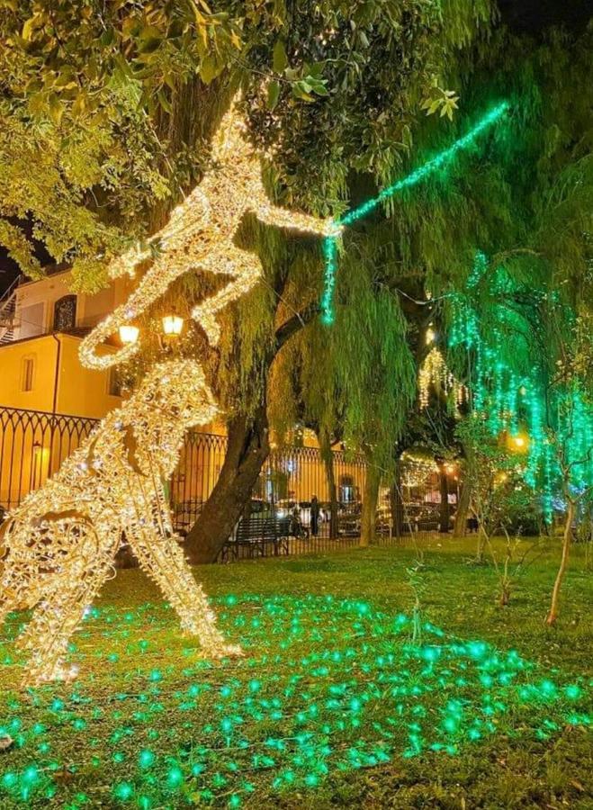 Oasi Al Centro Con Parcheggio Bed & Breakfast Salerno Dış mekan fotoğraf