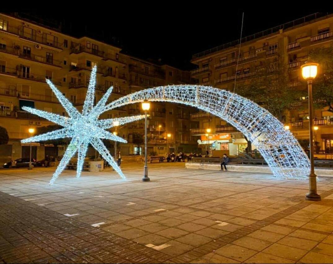 Oasi Al Centro Con Parcheggio Bed & Breakfast Salerno Dış mekan fotoğraf