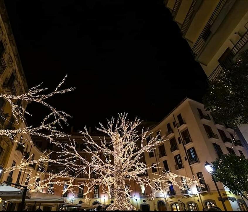 Oasi Al Centro Con Parcheggio Bed & Breakfast Salerno Dış mekan fotoğraf