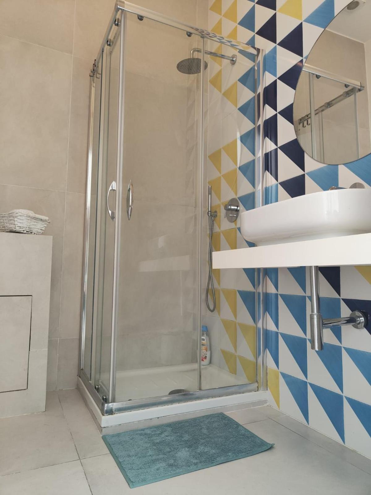 Oasi Al Centro Con Parcheggio Bed & Breakfast Salerno Dış mekan fotoğraf